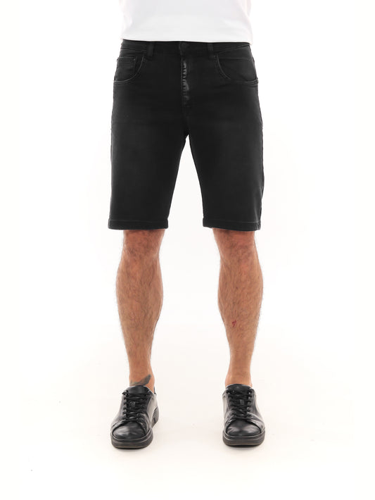 Bermuda jeans preta com elastano e corte reto